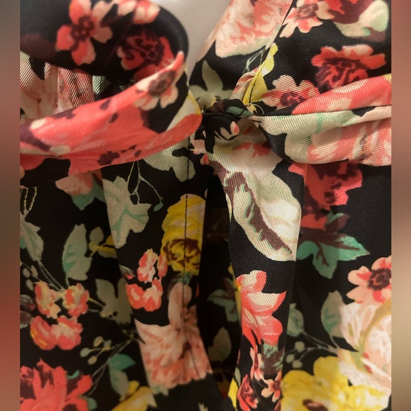 I.N.C International Concepts, Floral Top, Size Medium, New With Tags - Picture 7 of 10